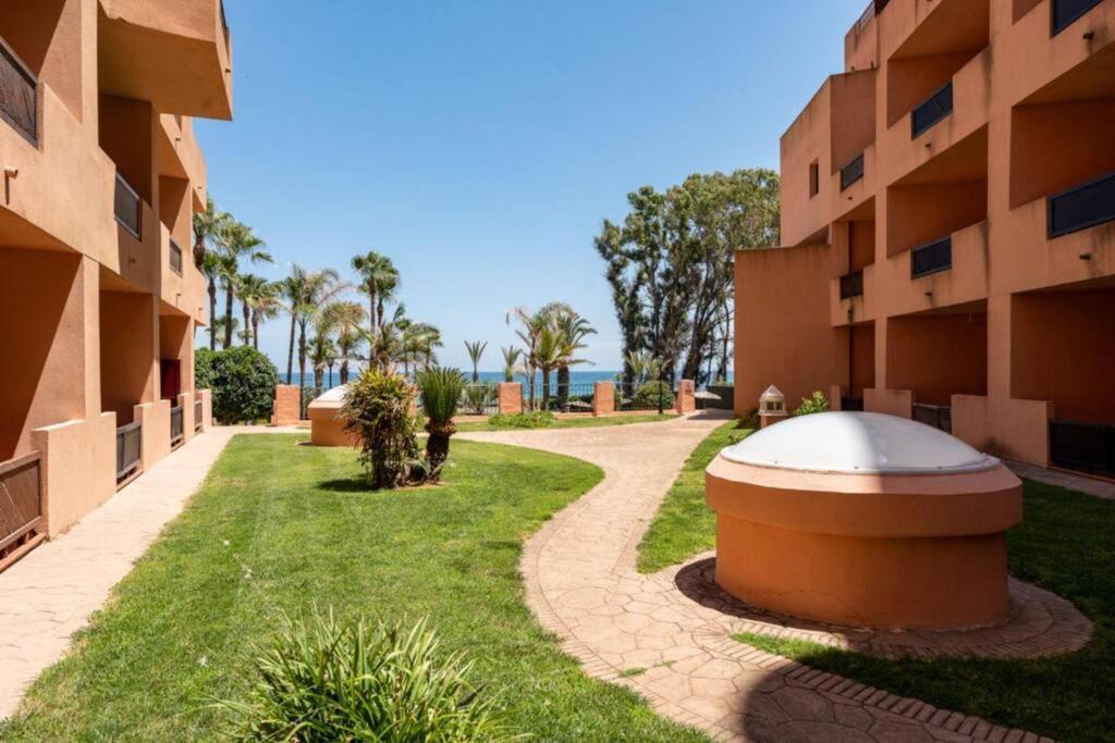Ct 240 - Beachfront Apartment -Don Juan Manilva Exterior foto